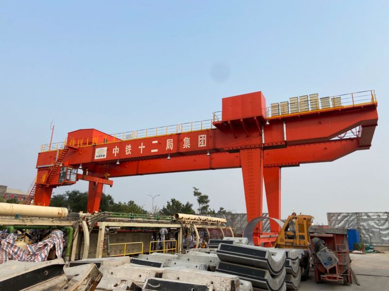 盾构出渣龙门吊